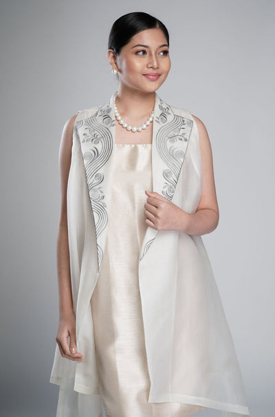 Mayumi Women's Embroidered Cocoon Silk Sleeveless Modern Chaleco Top