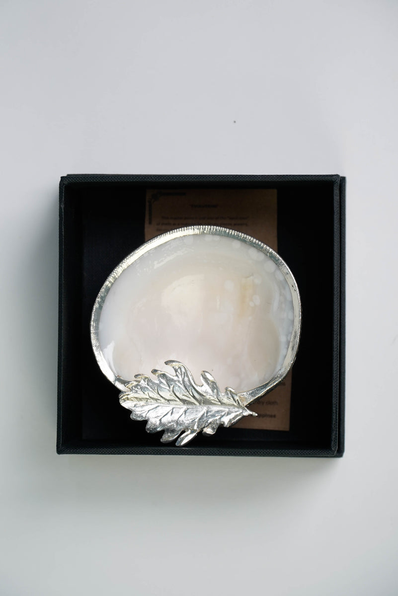 Mother of Pearl Deep Shell Trinket Dish With Plated Leaf – Kultura ...