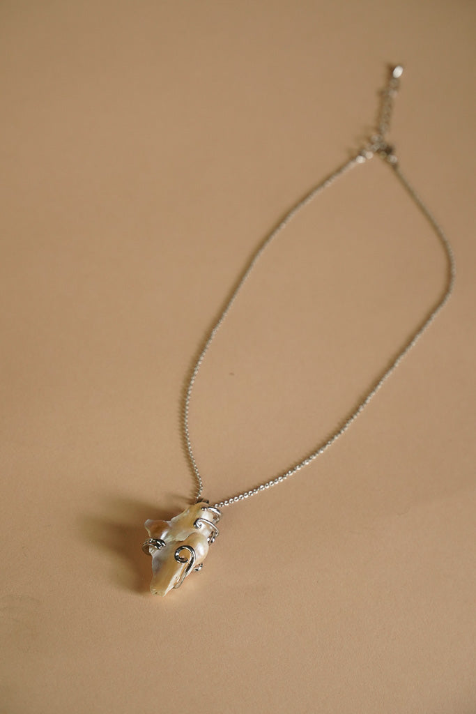 Freshwater Pearl Pendant in White – Kultura Filipino Support Local