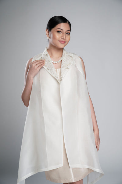 Mayumi Women's Embroidered Cocoon Silk Sleeveless Modern Chaleco